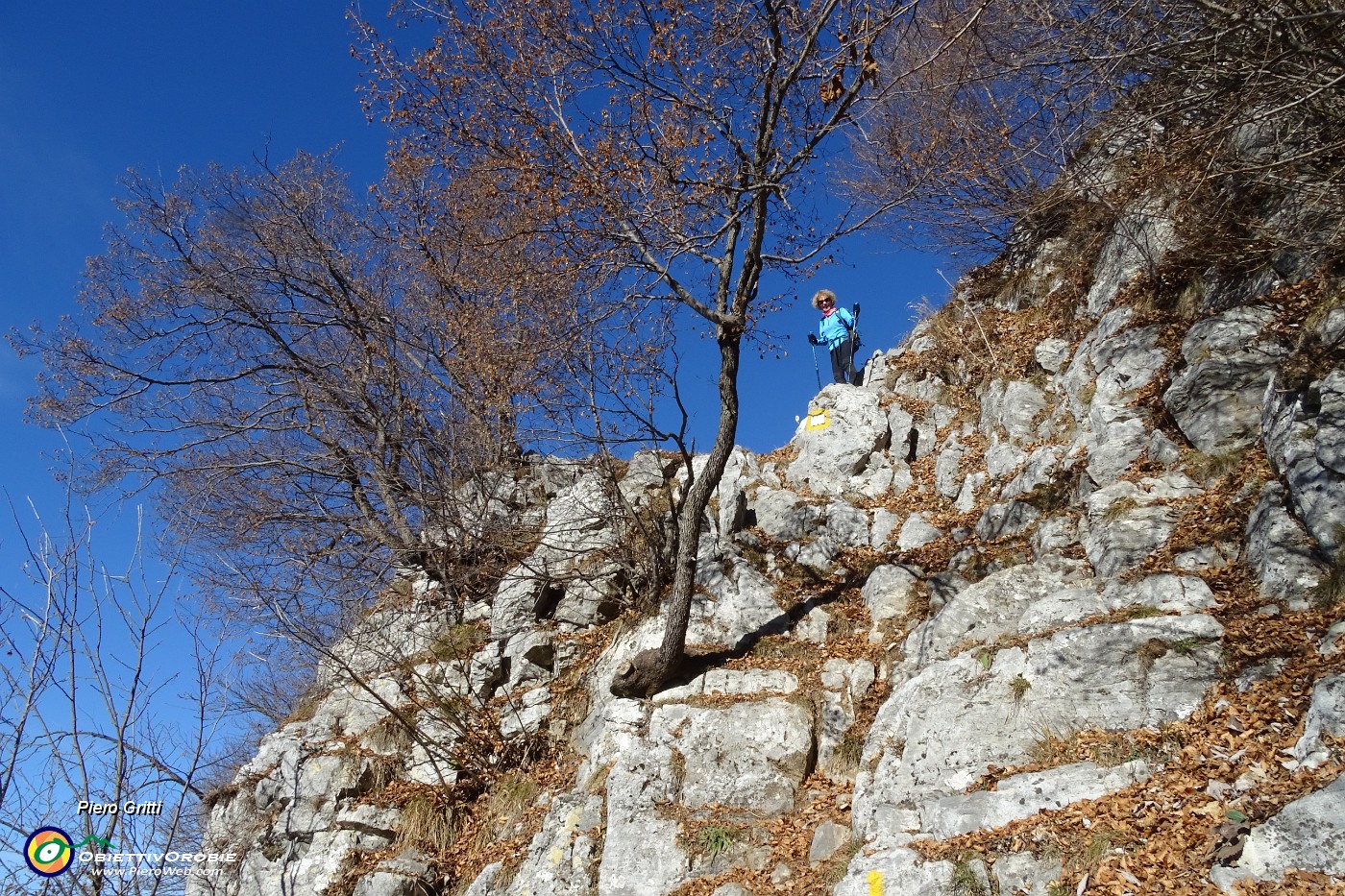 39 Passaggio su roccette....JPG